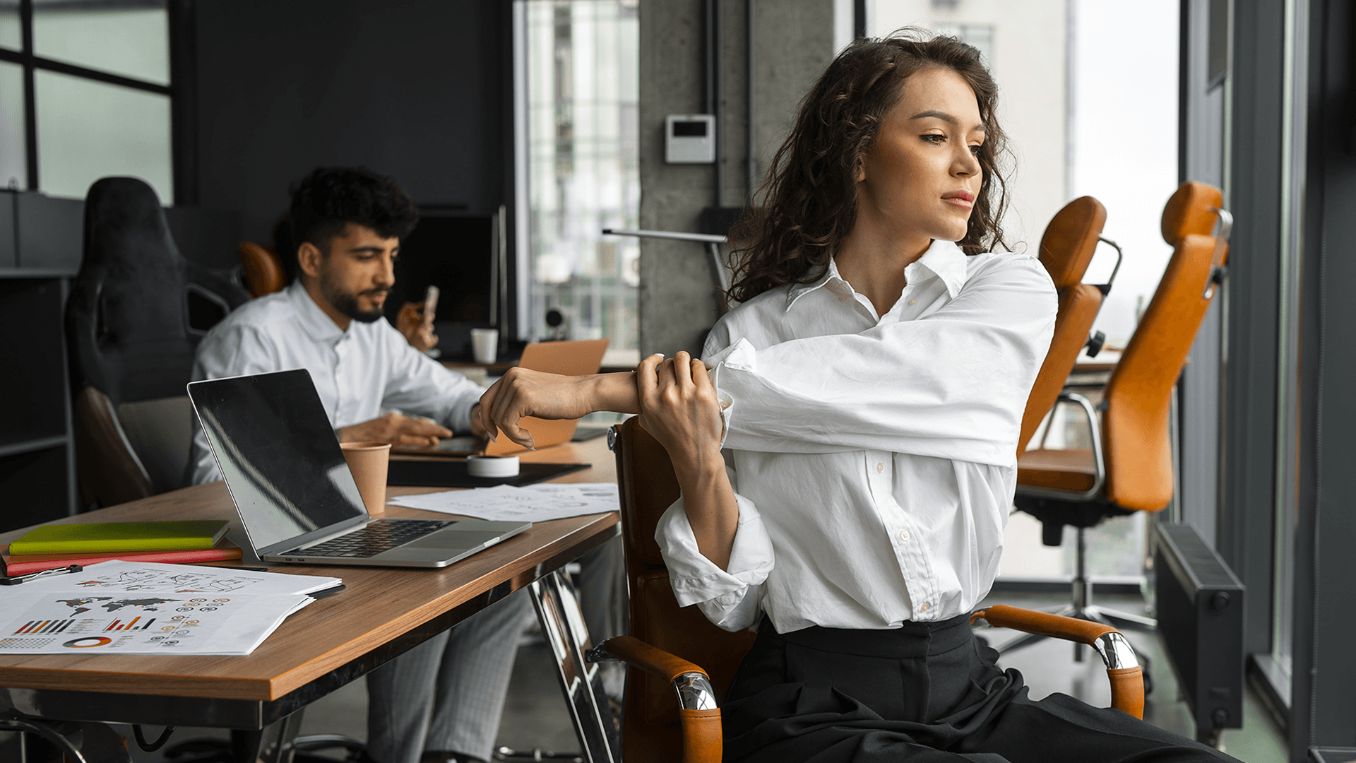 Dores No Ambiente Corporativo: Impacto E Soluções Para Um Trabalho Mais Saudável